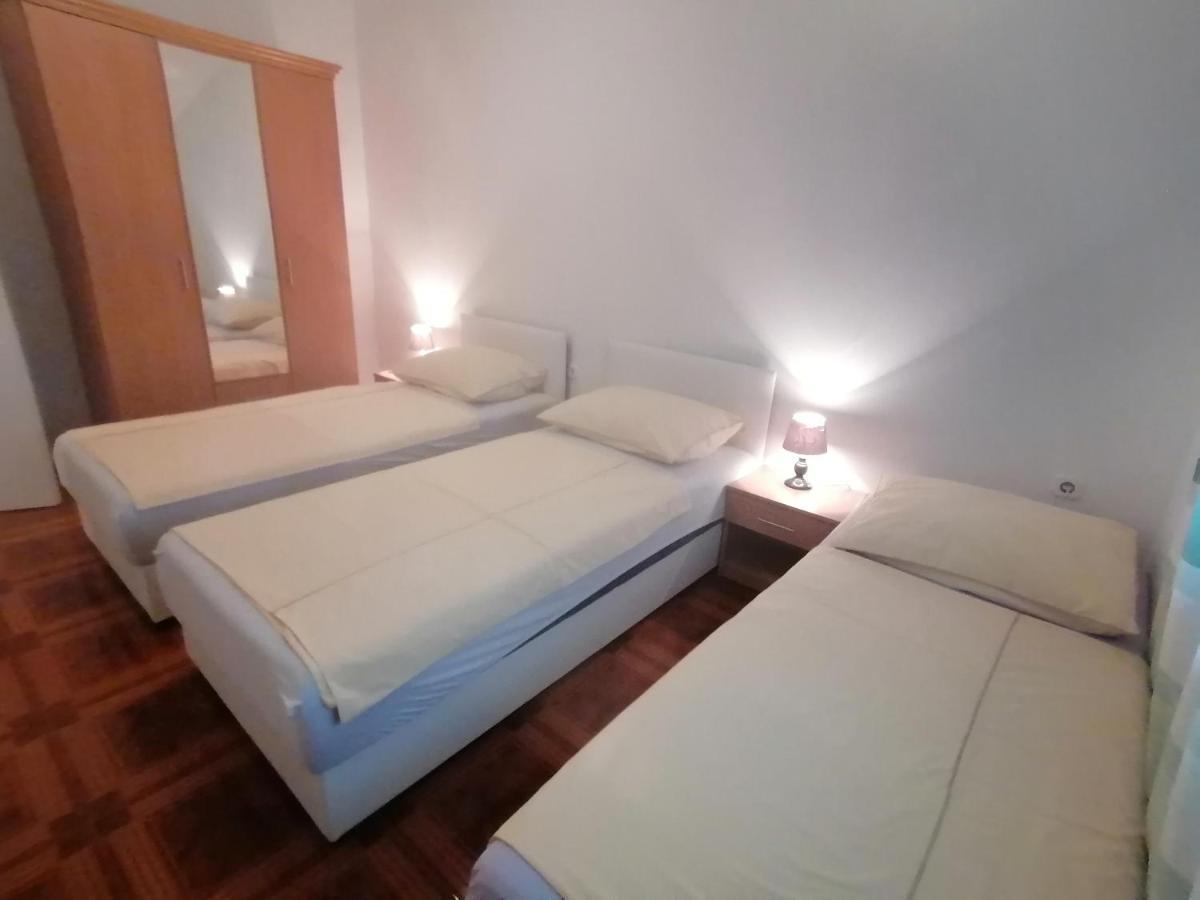 Apartmani Ivana Senj Сен Екстериор снимка