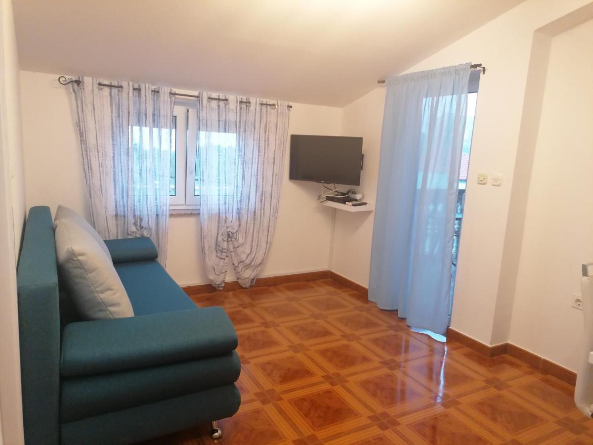 Apartmani Ivana Senj Сен Екстериор снимка